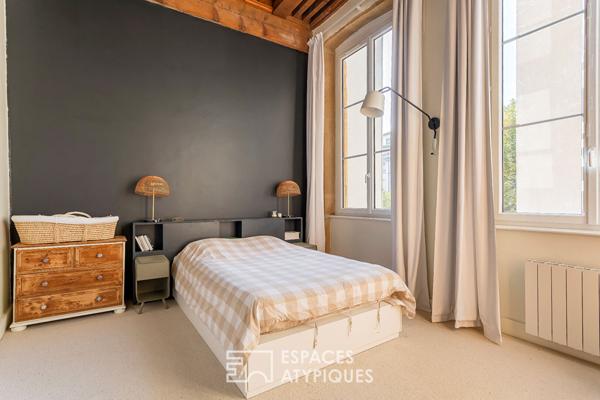 Appartement rénové au cachet de l’ancien préservé.