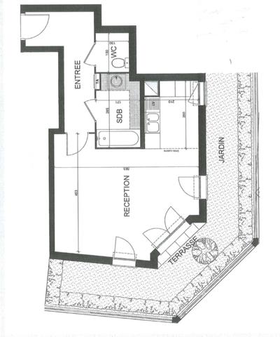 STUDIO avec terrasse à 10 min à pied du métro