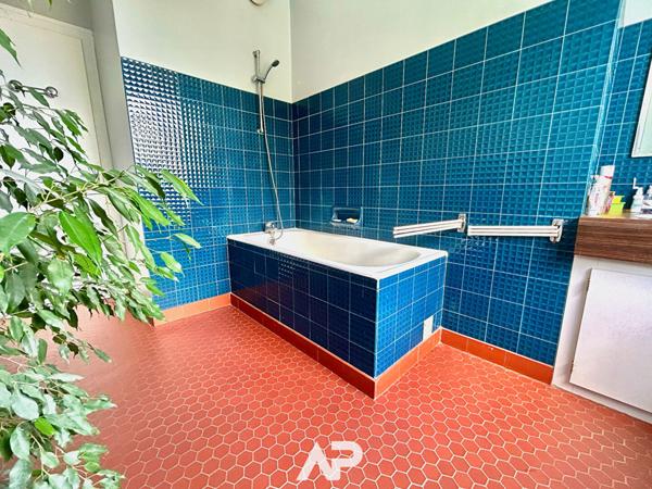 Maison 3 chambres + Potentiel - PERIGNY €388 500 ** - Référence MR582D3