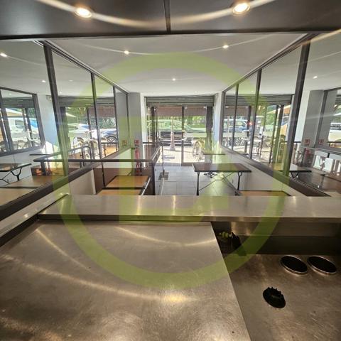 Local commercial à NICE (06000)