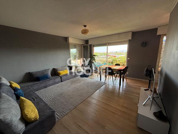 EXCLUSIVITE A vendre à Perpignan (66000) MOYEN VERNET Appartement F3 Loué avec terrasse cave et parking