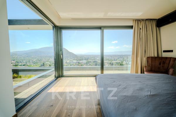 VÉTRAZ-MONTHOUX – VILLA PRESTIGE VUE GENÈVE & PISCINE À DÉBORDEMENT