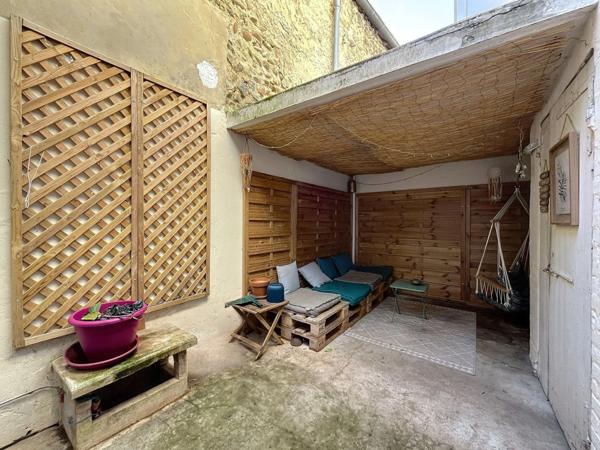 Maison de caractère avec cour et terrasse - 6 chambres - 15 mn de l'A7