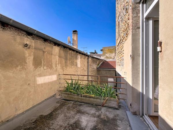 Maison de caractère avec cour et terrasse - 6 chambres - 15 mn de l'A7
