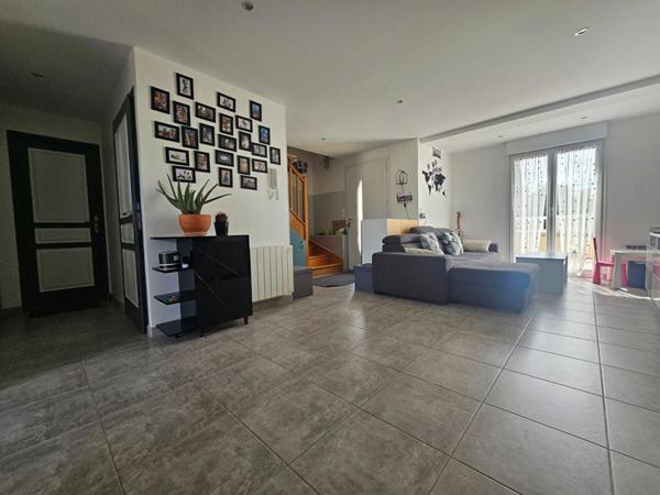 MAISON DE 2015, PROCHE TOUTES COMMODITÉS