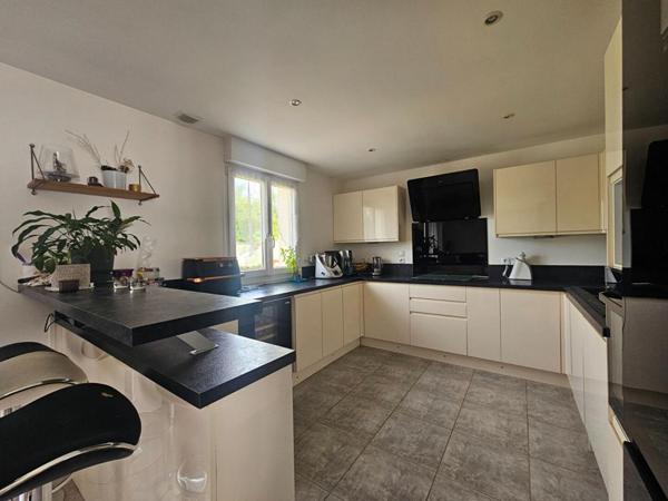 MAISON DE 2015, PROCHE TOUTES COMMODITÉS