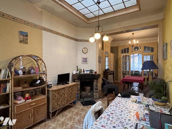 LILLE proche Sébastopol Maison ancienne de 170m² avec jardin 