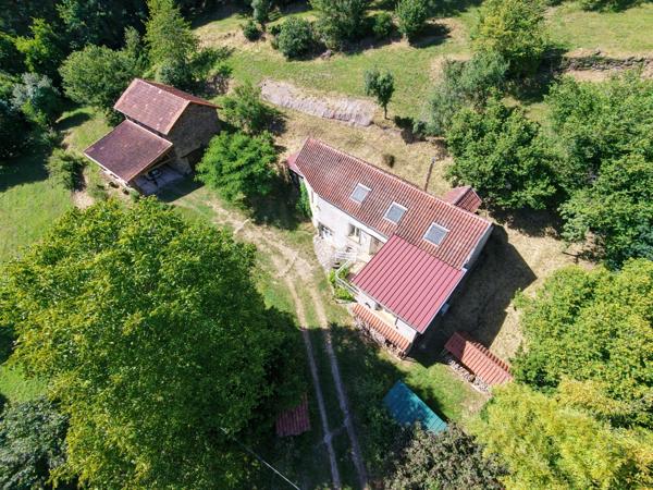 Maison 4 chambres, dépendances, 9000 m² de terrain et plus ..