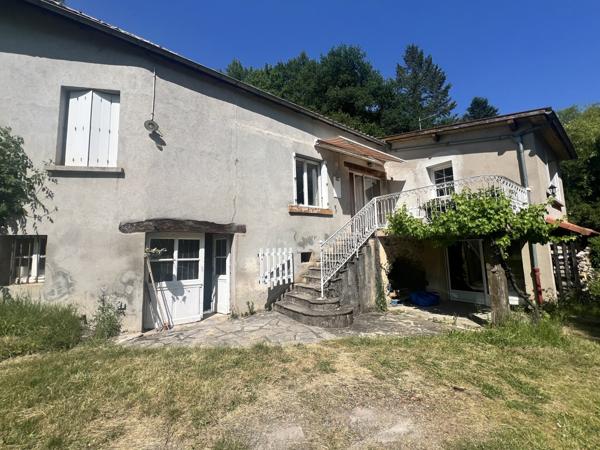 Maison 4 chambres, dépendances, 9000 m² de terrain et plus ..