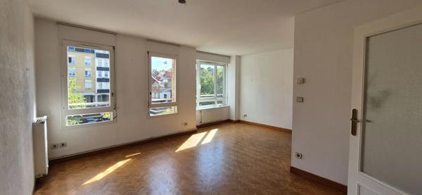 Appartement à vendre 4 pièces 77m² Saint-Omer (62500)