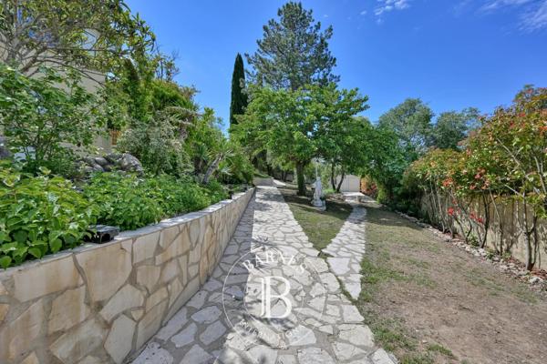 Montpellier, Maison 7 Chambres -  256 m² à vendre