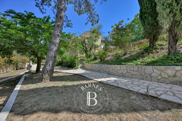 Montpellier, Maison 7 Chambres -  256 m² à vendre
