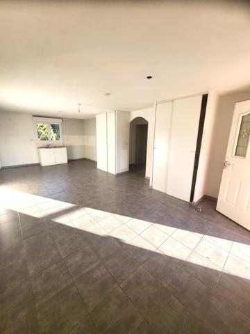 Au coeur de MORESTEL, APPARTEMENT T3 de 61 m² au 1er ét. petite  Résidence avec Parking