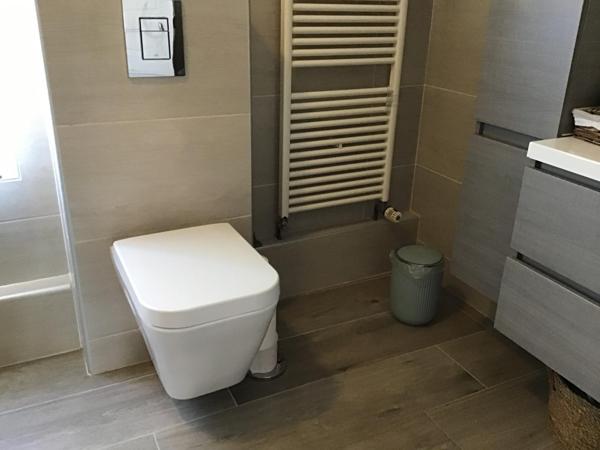 MAISON DE VILLE PROCHE DE TOUTES COMMODITES