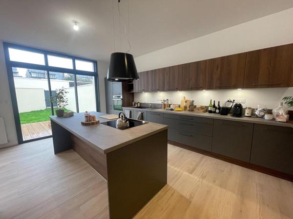 Maison Le Mans 8 pièce(s) 222 m2