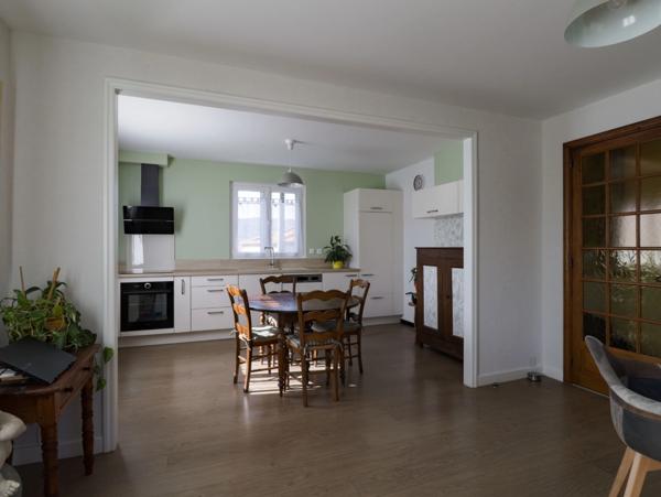 À Vendre – Maison 80 m², 3 Chambres, Grand Sous-Sol, Jardin 500 m²