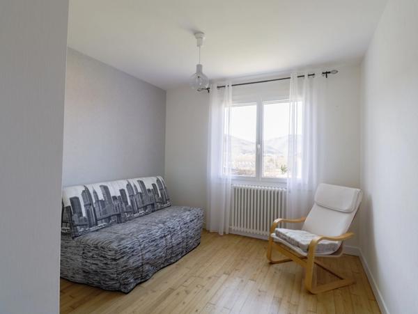 À Vendre – Maison 80 m², 3 Chambres, Grand Sous-Sol, Jardin 500 m²