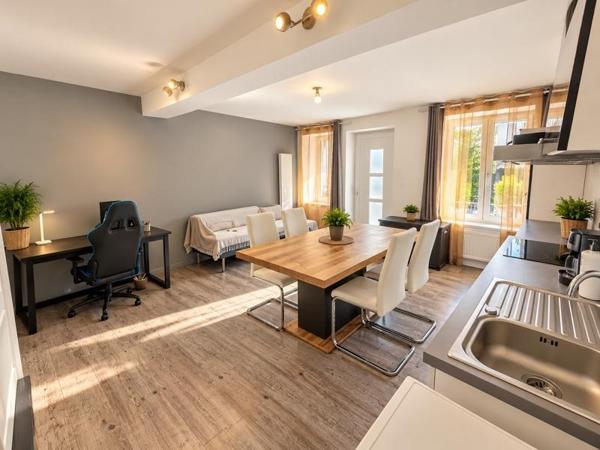 Immeuble à vendre 148 400 € Saint-Amand-Montrond 295 m² DPE