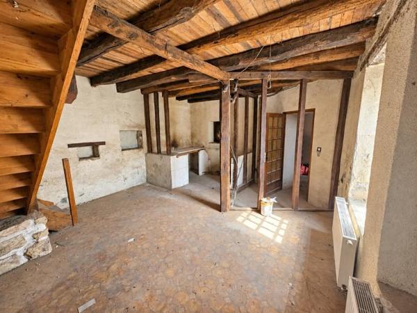 Immeuble à vendre 148 400 € Saint-Amand-Montrond 295 m² DPE