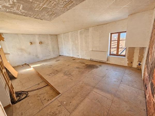 Immeuble à vendre 148 400 € Saint-Amand-Montrond 295 m² DPE