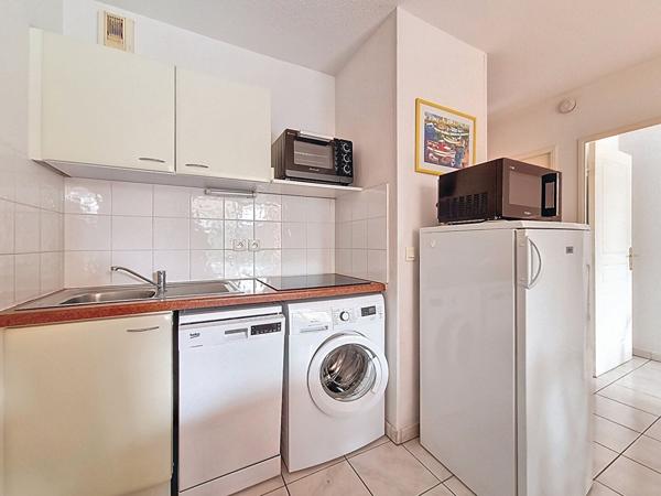 Saint-Aygulf, appartement T2 terrasse parking sous-sol centre ville