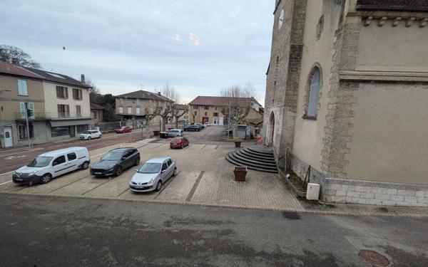 Maison à vendre    3 pièces •  Virieu