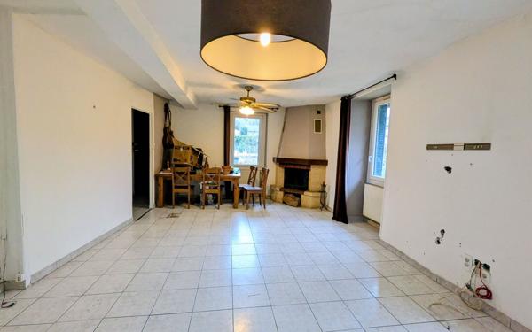 Maison à vendre    3 pièces •  Virieu