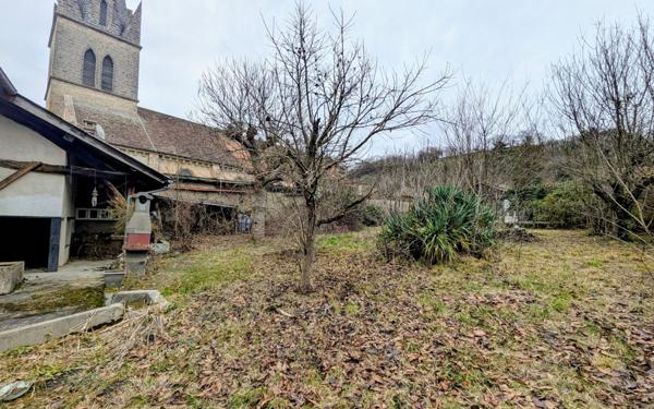 Maison à vendre    3 pièces •  Virieu