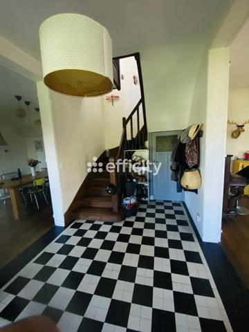 Maison 10 pièces - 246 m²