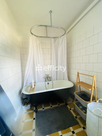 Maison 10 pièces - 246 m²