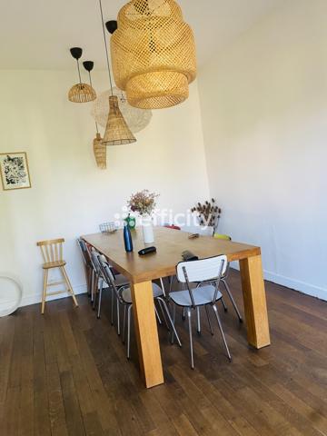 Maison 10 pièces - 246 m²