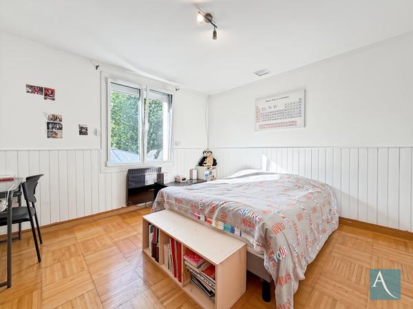 Maison 5 pièces - 128 m² habitables - Sous-sol total, 2 terrasses couvertes, jardin - Linas 91310