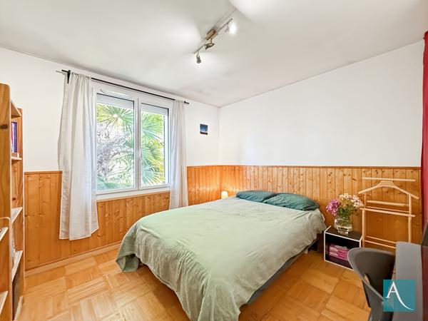Maison 5 pièces - 128 m² habitables - Sous-sol total, 2 terrasses couvertes, jardin - Linas 91310