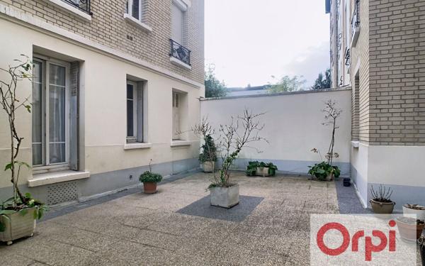 Appartement à vendre    1 pièce • 41,86 m2 Issy-les-Moulineaux