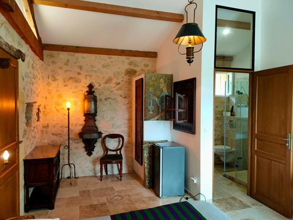 MAISON DE MAITRE  300 M² -12 PIECES - DEPENDANCES