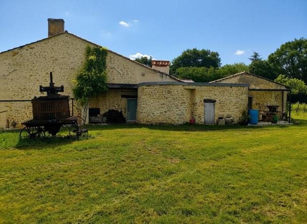 MAISON DE MAITRE  300 M² -12 PIECES - DEPENDANCES