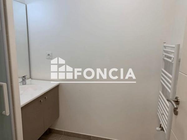 Location Appartement 2 pièces 39.87 m² - LIEUDIT CHEMIN DE LA GUEIRARDE La Fare Les Oliviers 13580