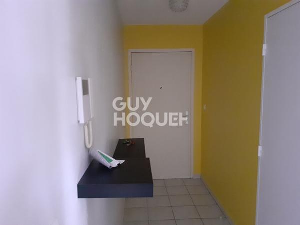 Appartement 2 pièces à louer - Centre-ville de Décines Charpieu