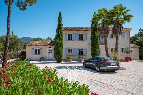 Le Muy, Villa 5 Chambres -  234 m² à vendre