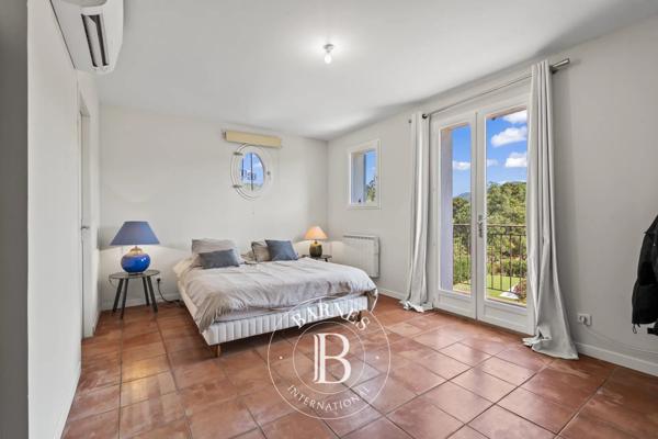 Le Muy, Villa 5 Chambres -  234 m² à vendre
