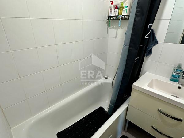 Appartement rénové avec cave et cellier ? Vue dégagée, futur DPE B ? Idéal investisseur