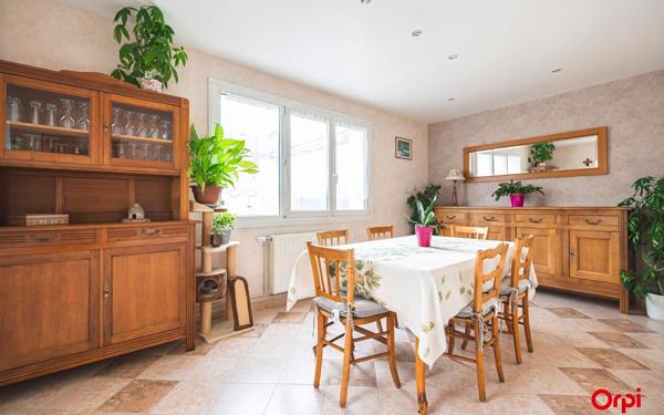 Maison à vendre    5 pièces • 140,92 m2 Reims