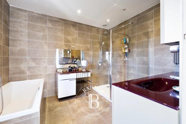Biarritz, Maison 5 Chambres -  303 m² à vendre