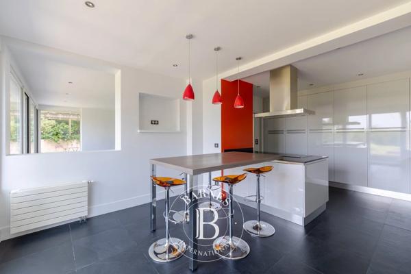 Rueil-Malmaison, Maison 4 Chambres -  217 m² à vendre