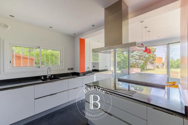 Rueil-Malmaison, Maison 4 Chambres -  217 m² à vendre