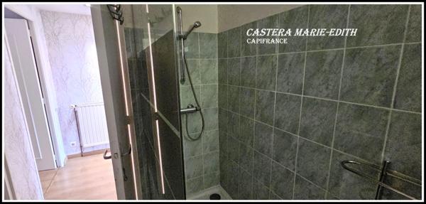 Dpt Gers (32), AUCH CENTRE maison de ville meublée P5 avec terrasse - 2 garages