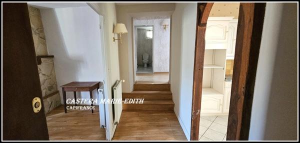 Dpt Gers (32), AUCH CENTRE maison de ville meublée P5 avec terrasse - 2 garages