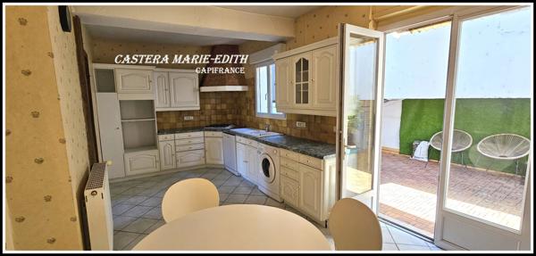 Dpt Gers (32), AUCH CENTRE maison de ville meublée P5 avec terrasse - 2 garages