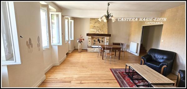 Dpt Gers (32), AUCH CENTRE maison de ville meublée P5 avec terrasse - 2 garages
