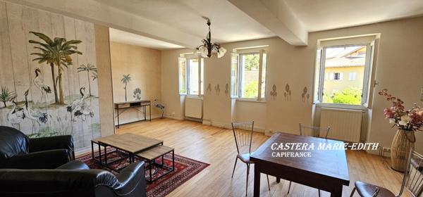 Dpt Gers (32), AUCH CENTRE maison de ville meublée P5 avec terrasse - 2 garages